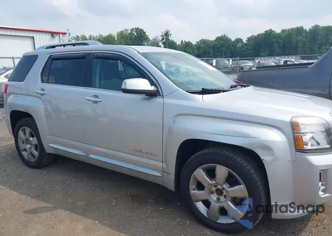 2014 GMC Terrain Denali z USA, uszkodzony, nr VIN 2GKFLZE30E6195657